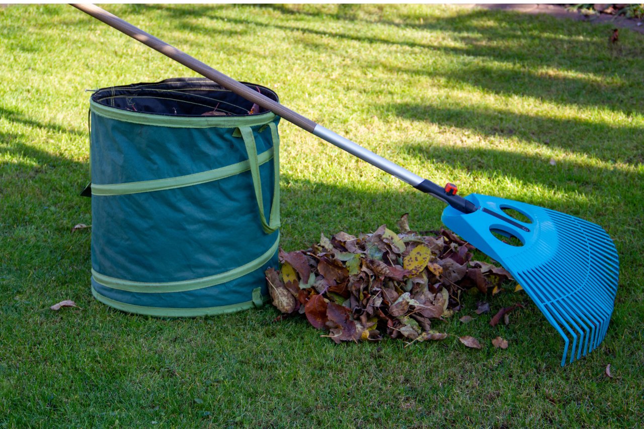 Garden waste bag